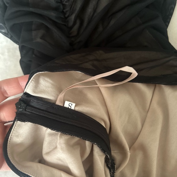 Dress - Picture 9 of 9